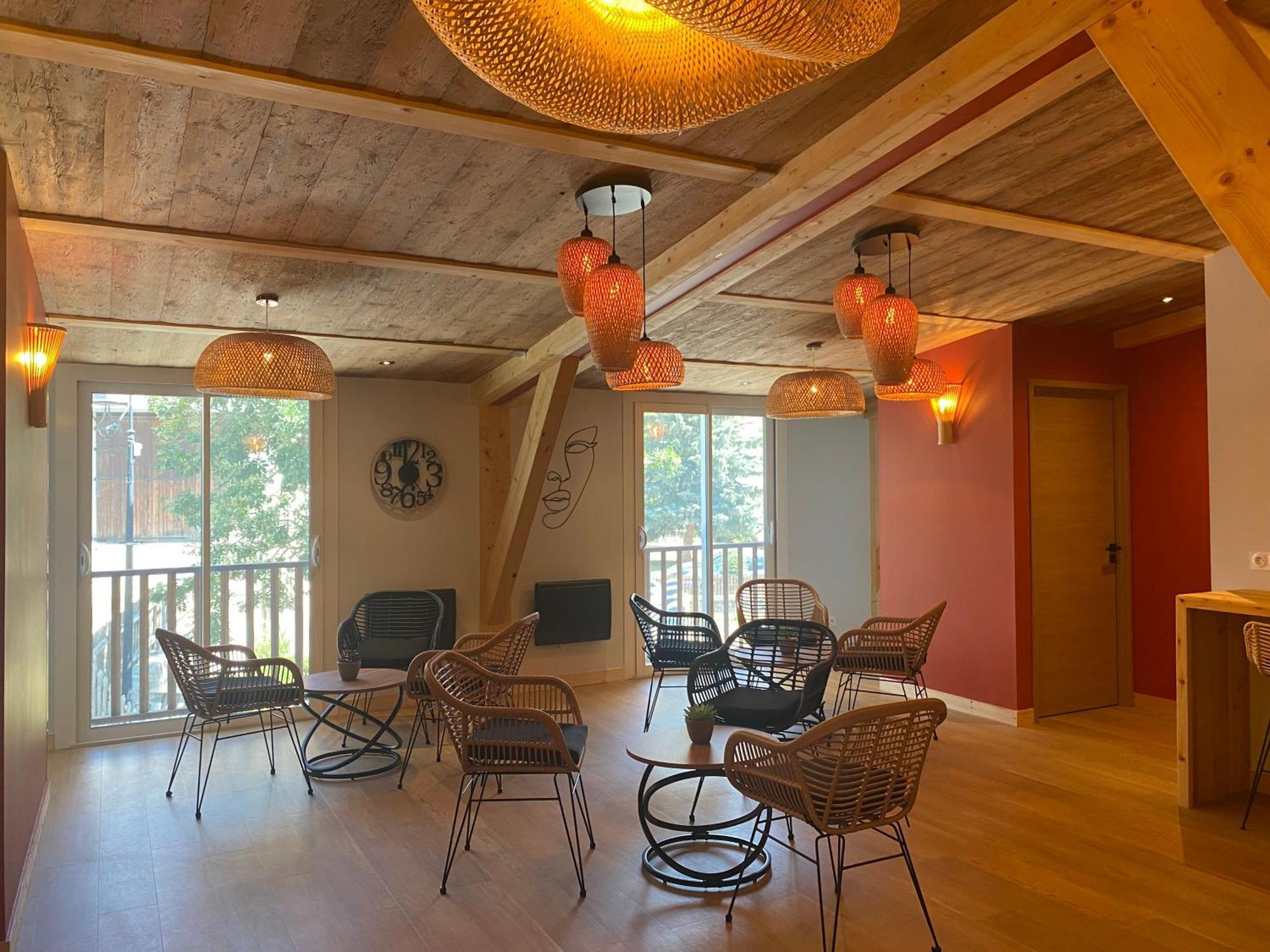 Hotel Les Autanes Spa-Balneotherapie & Restaurant Ансел Екстериор снимка